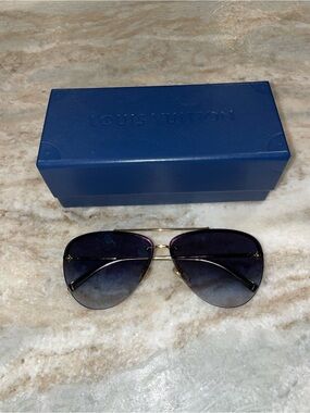 Louis Vuitton Gold-Tone Aviator Sunglasses with Blue Gradient Lenses